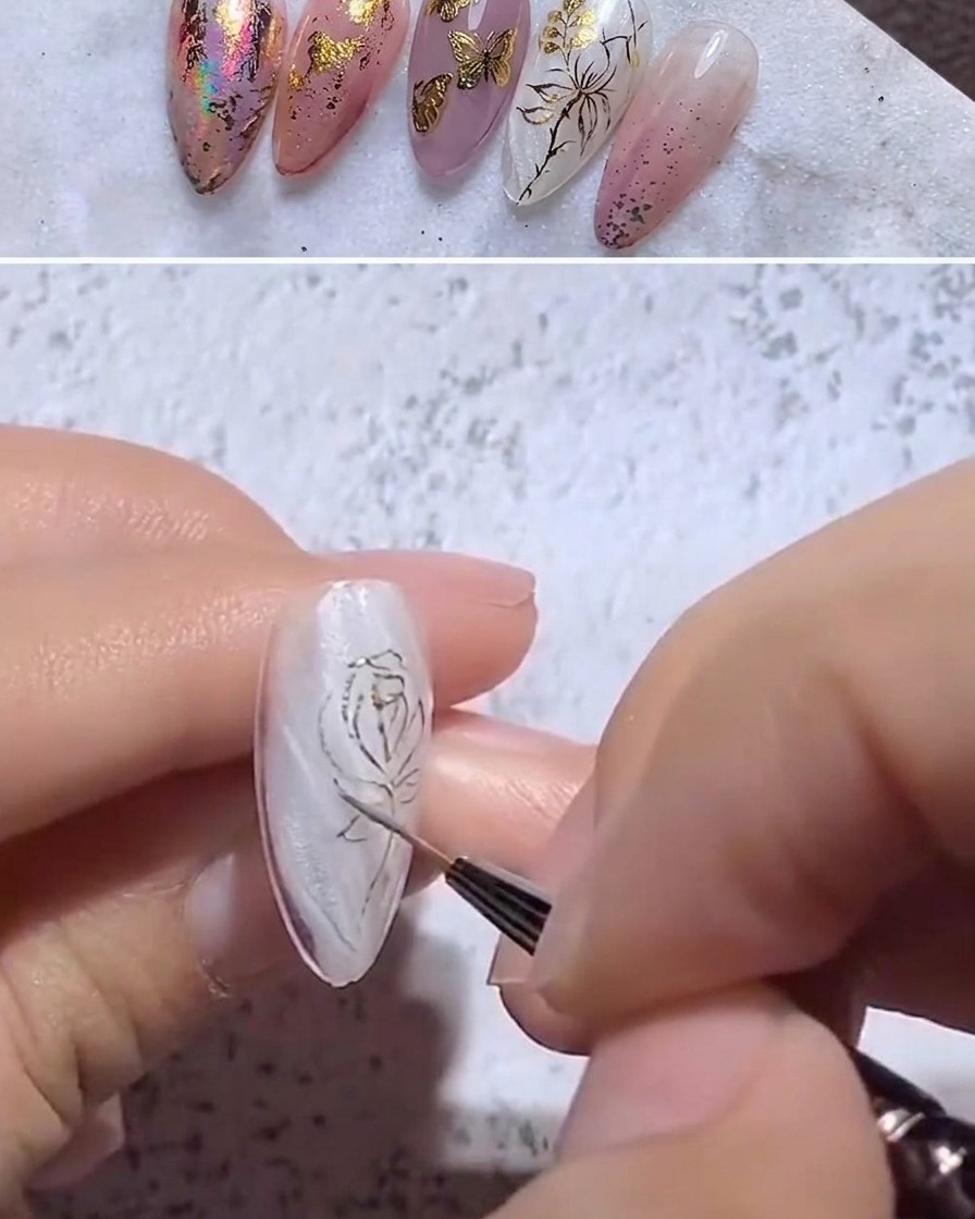 골드 줄기 옆에 뾰족한 잎사귀를 그리는 모습